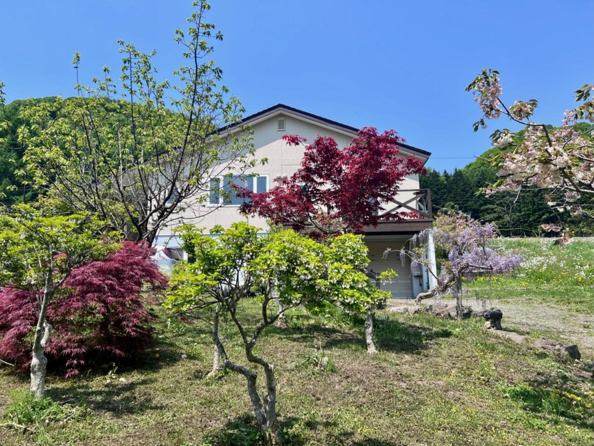 Yellow House By Lake Toya Toyako Exterior foto